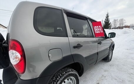 Chevrolet Niva I рестайлинг, 2017 год, 670 000 рублей, 7 фотография