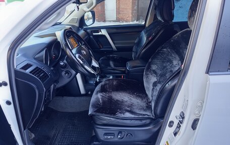 Toyota Land Cruiser Prado 150 рестайлинг 2, 2009 год, 2 850 000 рублей, 37 фотография