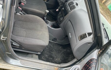 Hyundai Accent II, 2004 год, 300 000 рублей, 2 фотография