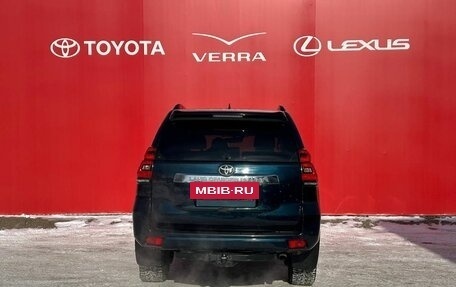 Toyota Land Cruiser Prado 150 рестайлинг 2, 2018 год, 5 250 000 рублей, 7 фотография