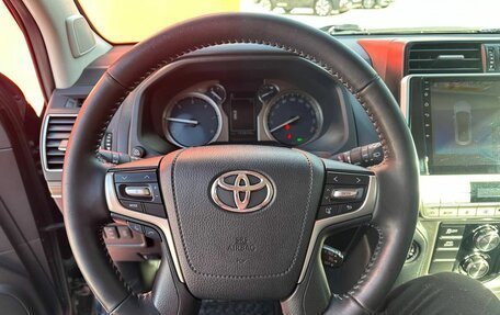 Toyota Land Cruiser Prado 150 рестайлинг 2, 2018 год, 5 250 000 рублей, 11 фотография