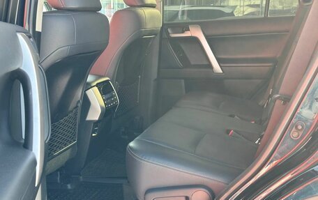 Toyota Land Cruiser Prado 150 рестайлинг 2, 2018 год, 5 250 000 рублей, 10 фотография