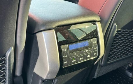 Toyota Land Cruiser Prado 150 рестайлинг 2, 2018 год, 5 250 000 рублей, 13 фотография