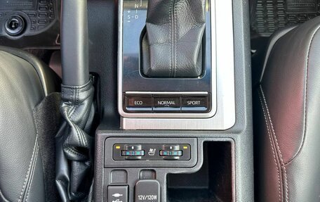 Toyota Land Cruiser Prado 150 рестайлинг 2, 2018 год, 5 250 000 рублей, 15 фотография