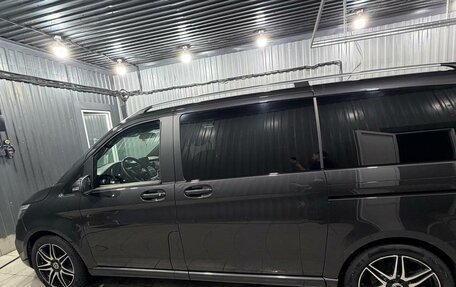 Mercedes-Benz V-Класс, 2019 год, 4 600 000 рублей, 3 фотография