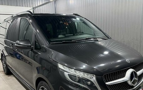 Mercedes-Benz V-Класс, 2019 год, 4 600 000 рублей, 2 фотография