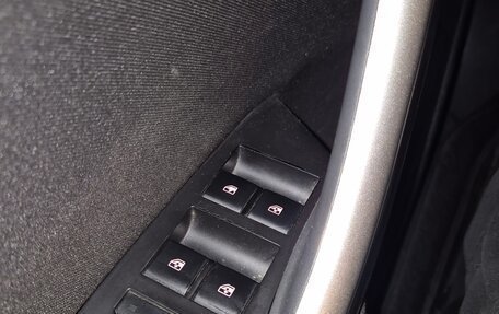 Opel Astra J, 2010 год, 690 000 рублей, 17 фотография