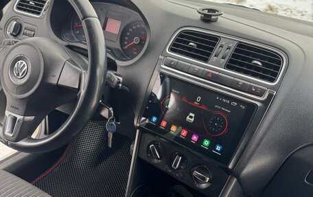 Volkswagen Polo VI (EU Market), 2012 год, 490 000 рублей, 25 фотография