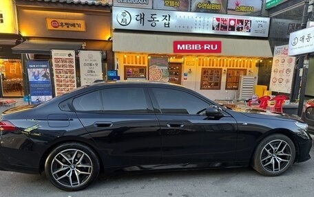 BMW 5 серия, 2023 год, 5 530 000 рублей, 3 фотография