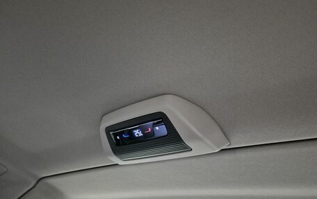 Volkswagen Multivan, 2022 год, 6 490 000 рублей, 9 фотография