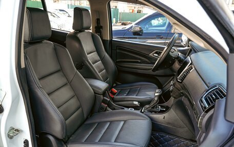 Isuzu MU-X, 2021 год, 3 700 000 рублей, 8 фотография