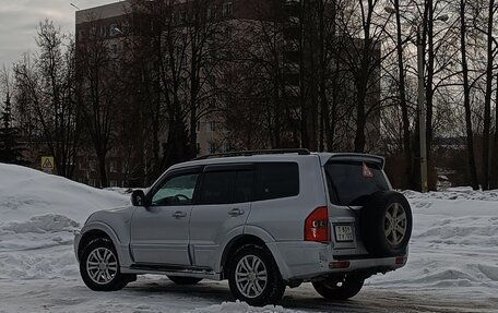 Mitsubishi Pajero III рестайлинг, 2004 год, 680 000 рублей, 2 фотография