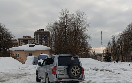 Mitsubishi Pajero III рестайлинг, 2004 год, 680 000 рублей, 3 фотография