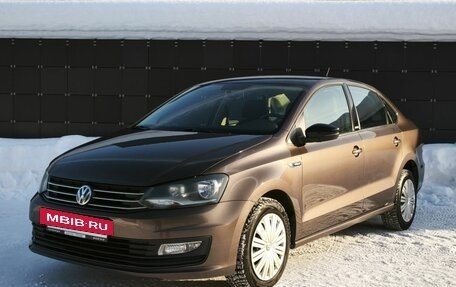 Volkswagen Polo VI (EU Market), 2017 год, 1 285 000 рублей, 2 фотография