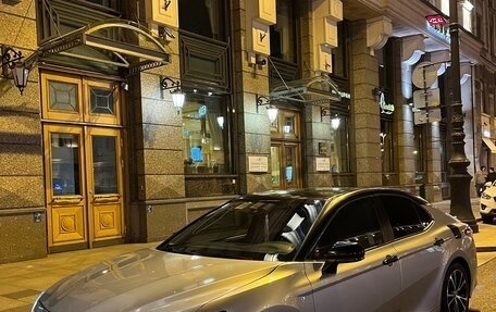 Toyota Camry, 2017 год, 2 199 000 рублей, 1 фотография