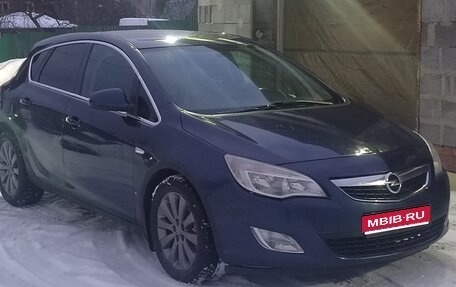 Opel Astra J, 2011 год, 481 000 рублей, 1 фотография