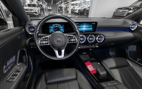 Mercedes-Benz A-Класс, 2018 год, 2 560 000 рублей, 7 фотография