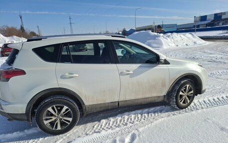 Toyota RAV4, 2017 год, 2 550 000 рублей, 8 фотография