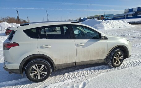 Toyota RAV4, 2017 год, 2 550 000 рублей, 5 фотография