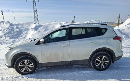 Toyota RAV4, 2017 год, 2 550 000 рублей, 10 фотография