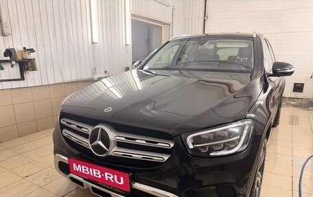 Mercedes-Benz GLC, 2019 год, 3 750 000 рублей, 2 фотография