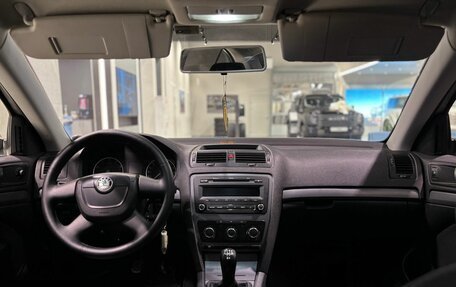 Skoda Octavia, 2011 год, 690 000 рублей, 25 фотография