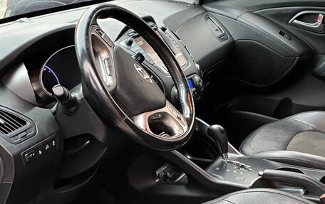 Hyundai ix35 I рестайлинг, 2013 год, 1 300 000 рублей, 13 фотография