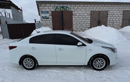 KIA Rio IV, 2019 год, 1 300 000 рублей, 6 фотография