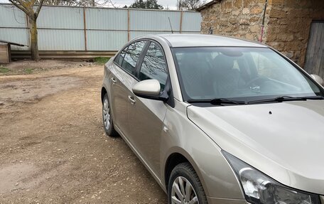 Chevrolet Cruze II, 2011 год, 730 000 рублей, 3 фотография
