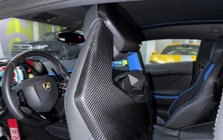 Lamborghini Aventador I рестайлинг, 2017 год, 36 800 000 рублей, 31 фотография