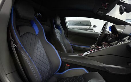 Lamborghini Aventador I рестайлинг, 2017 год, 36 800 000 рублей, 34 фотография