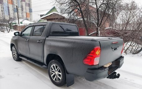 Toyota Hilux VIII, 2015 год, 2 795 000 рублей, 2 фотография