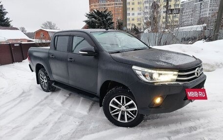 Toyota Hilux VIII, 2015 год, 2 795 000 рублей, 6 фотография