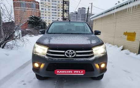 Toyota Hilux VIII, 2015 год, 2 795 000 рублей, 4 фотография