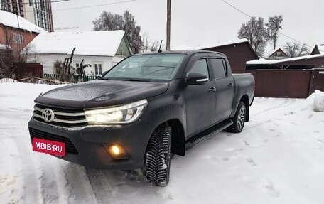 Toyota Hilux VIII, 2015 год, 2 795 000 рублей, 11 фотография