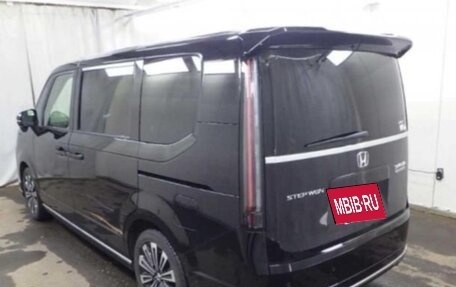 Honda Stepwgn, 2022 год, 2 600 400 рублей, 2 фотография