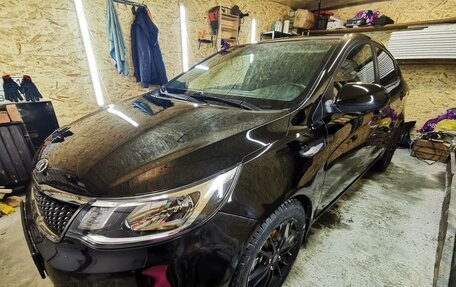 KIA Rio III рестайлинг, 2015 год, 1 040 000 рублей, 1 фотография