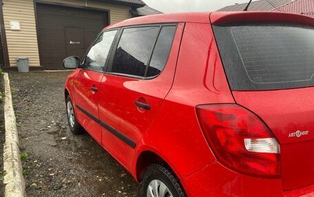 Skoda Fabia II, 2009 год, 330 000 рублей, 2 фотография