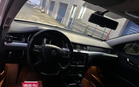 Skoda Superb III рестайлинг, 2013 год, 800 000 рублей, 16 фотография