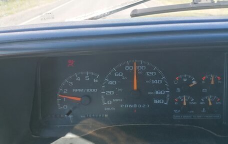 GMC Yukon III, 1995 год, 1 300 000 рублей, 10 фотография