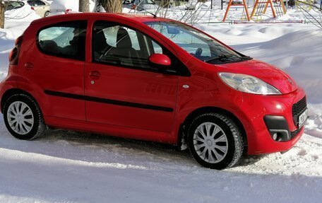 Peugeot 107 I рестайлинг, 2012 год, 500 000 рублей, 2 фотография