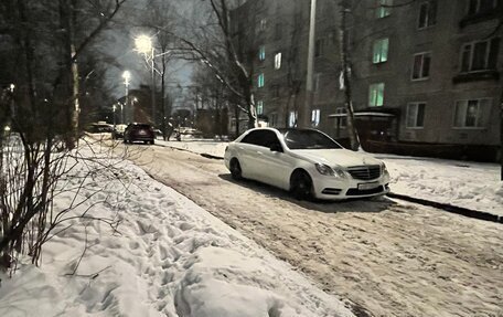 Mercedes-Benz E-Класс, 2012 год, 1 220 000 рублей, 11 фотография