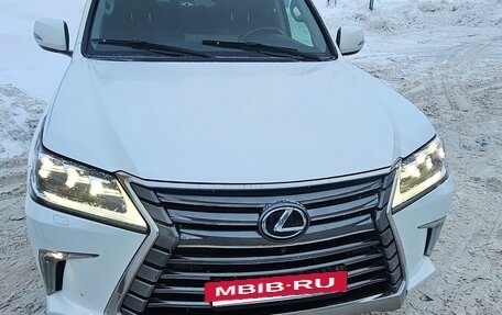 Lexus LX III, 2016 год, 5 800 000 рублей, 8 фотография