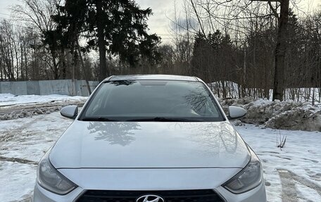 Hyundai Solaris II рестайлинг, 2018 год, 1 150 000 рублей, 3 фотография