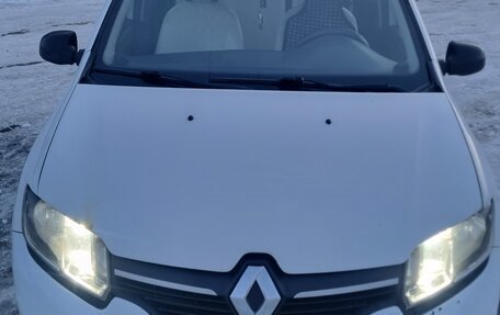 Renault Logan II, 2016 год, 380 000 рублей, 6 фотография