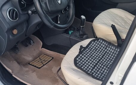 Renault Logan II, 2016 год, 380 000 рублей, 8 фотография