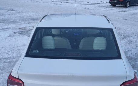 Renault Logan II, 2016 год, 380 000 рублей, 3 фотография