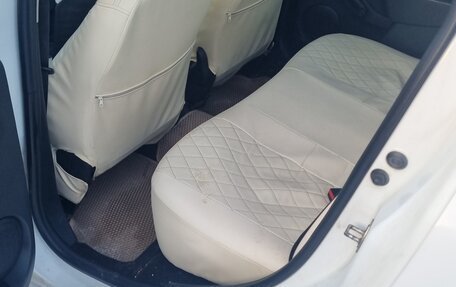 Renault Logan II, 2016 год, 380 000 рублей, 10 фотография