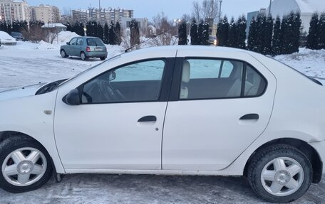 Renault Logan II, 2016 год, 380 000 рублей, 12 фотография