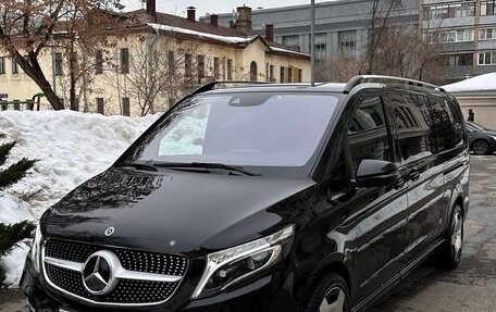 Mercedes-Benz V-Класс, 2022 год, 8 900 000 рублей, 1 фотография